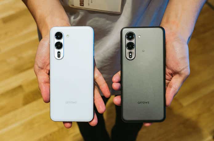 FCNTのスマホ「arrows Alpha」