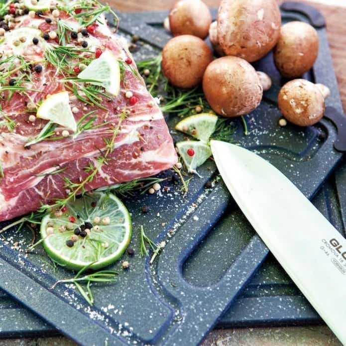 PPカッティングボードに食材