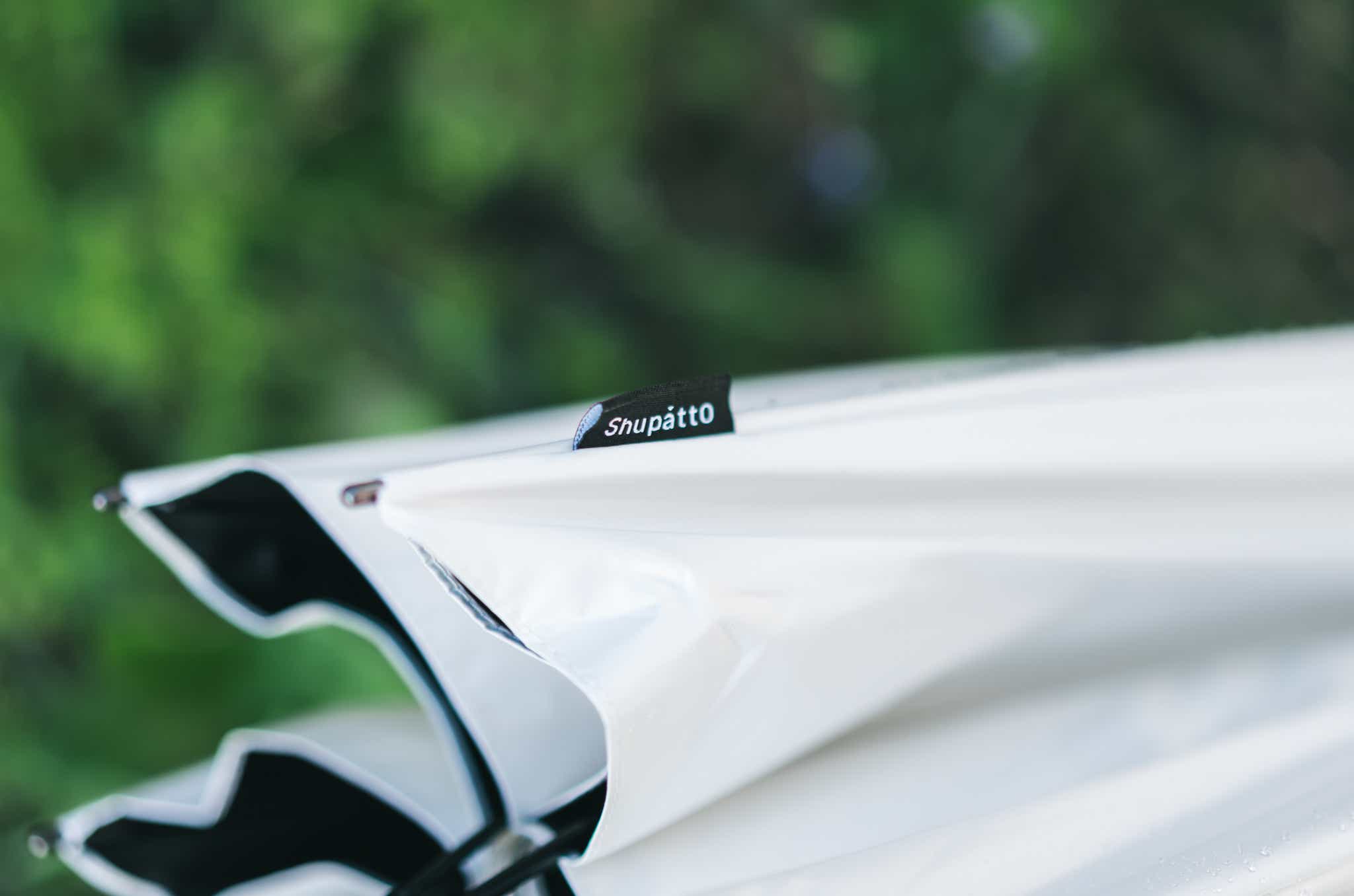 Shupatto アンブレラ UV ロゴのアップ