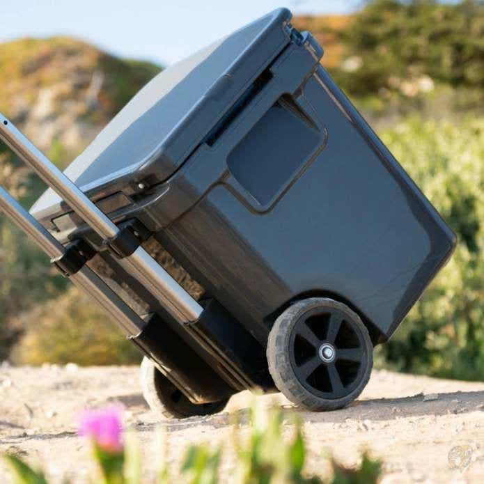 イエティ Roadie 48 ホイールクーラー 格納式ペリスコープハンドル付き