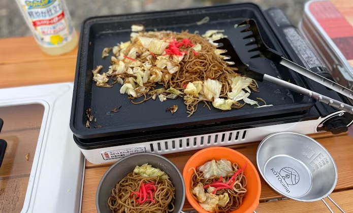 イワタニ 焼き上手さんαで焼きそばを焼く