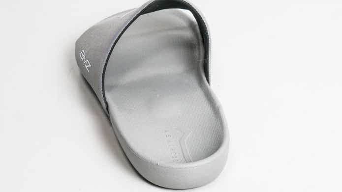 BMZ(R)アシトレサンダルの複雑なソール