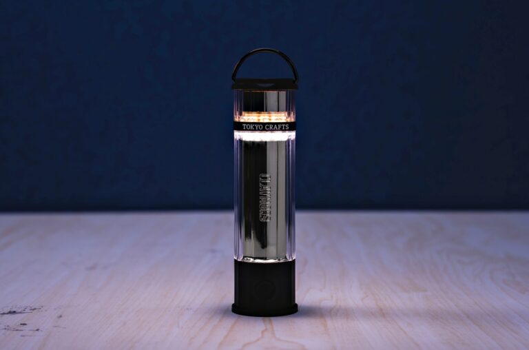 「ついに…！」これまで日本未発売だった “54時間点灯ランタン”が別注デザインで上陸