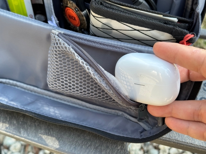 ハコビズのメッシュポケット