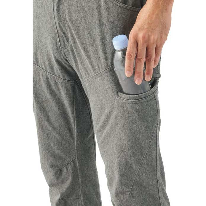 ワークマン「4Dアイスパンツ」