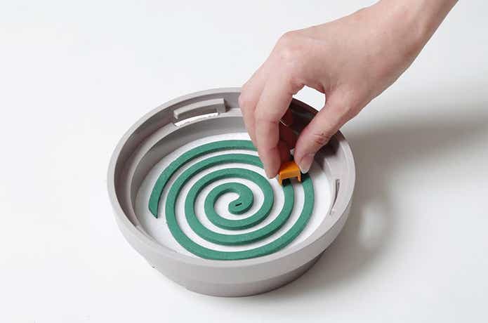 イデアコ「蚊遣り マンホール」