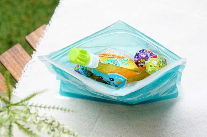 飲むゼリーとおやつを入れた、ラコレのアイスパック