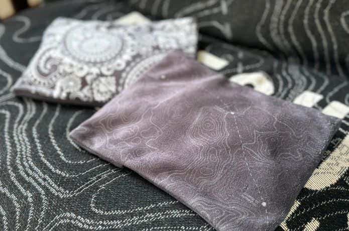 2つの電気式湯たんぽ