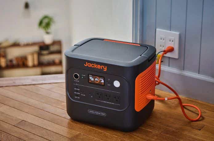 Jackery ポータブル電源 2000 New