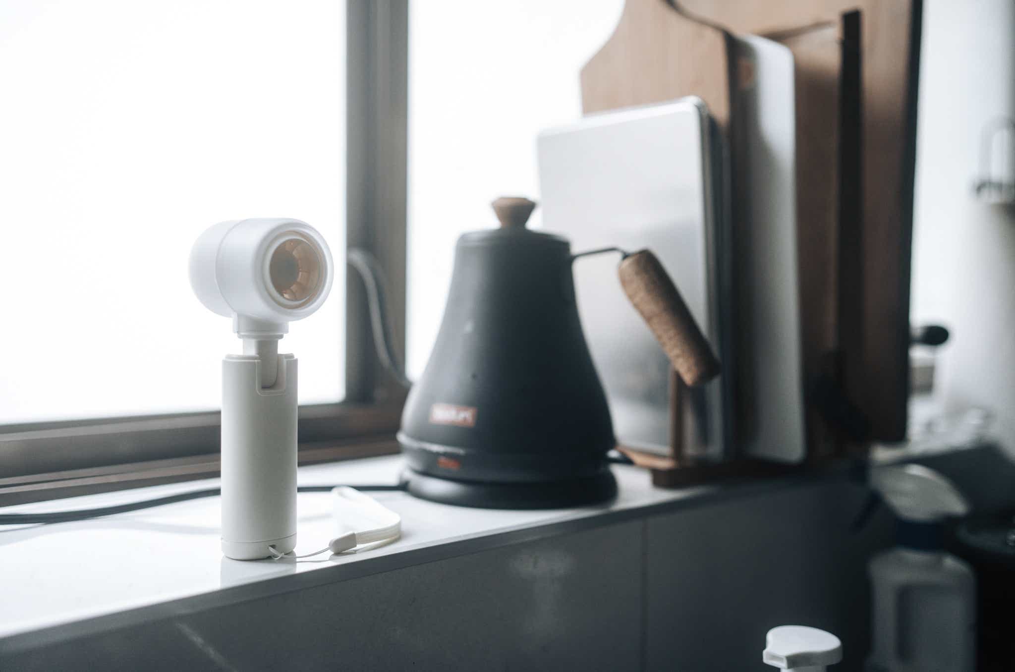 3COINS_アンブレラファン_キッチンで