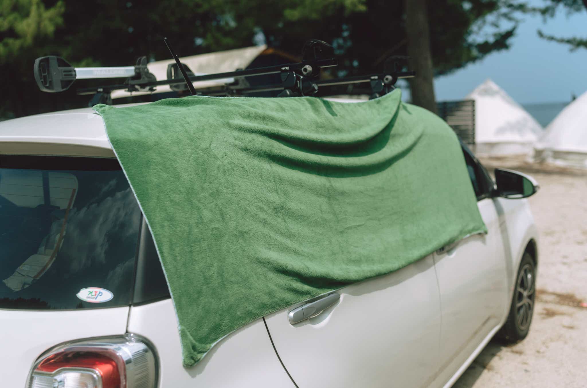 マグネットバスタオル_車の目隠しに