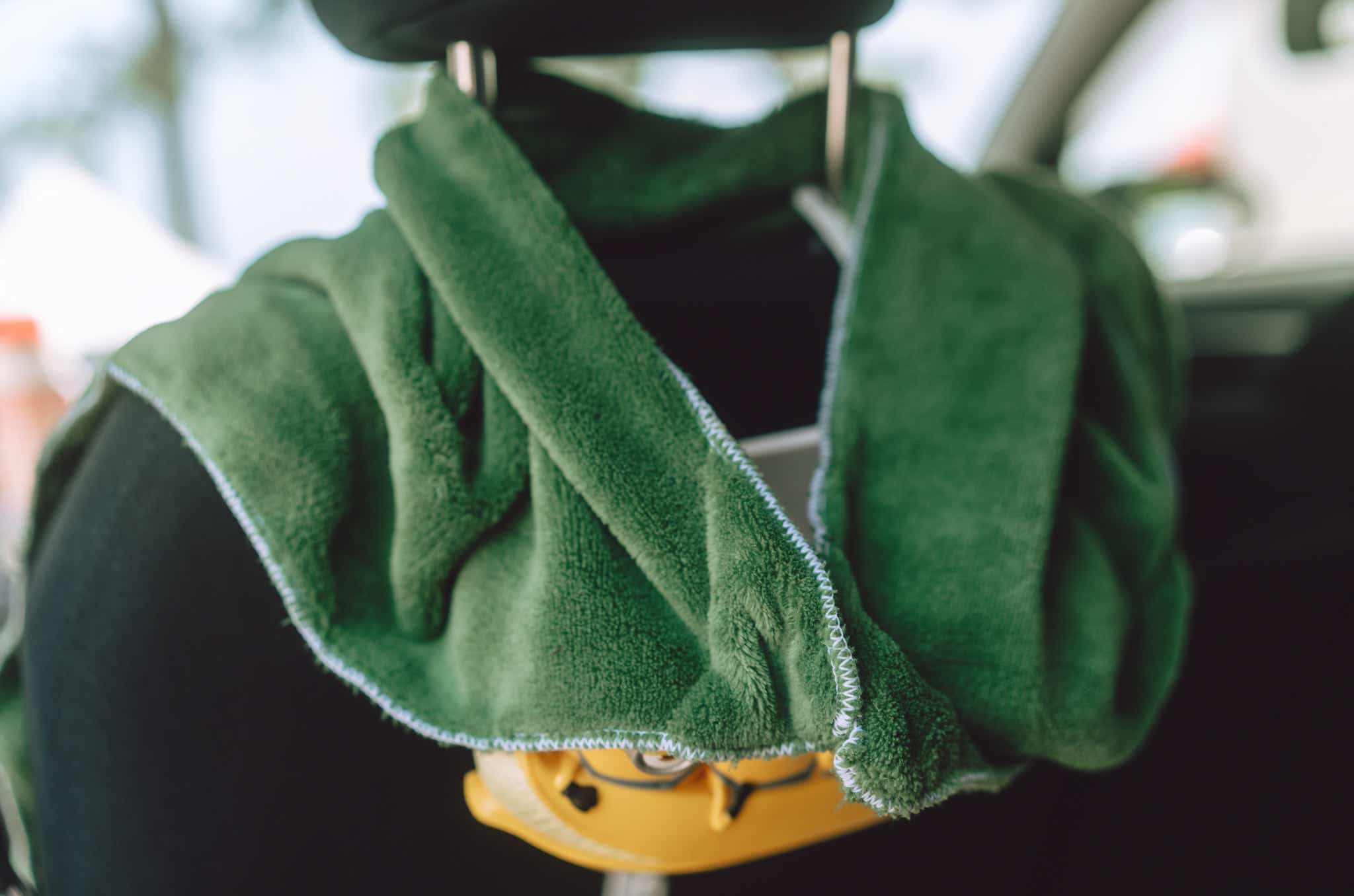 マグネットバスタオル_車内で