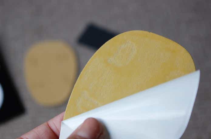 パレットソールのシール台紙を剥がしたところ