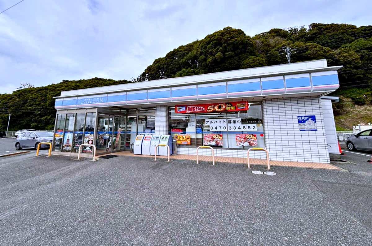 ローソン LAWSON 車中泊