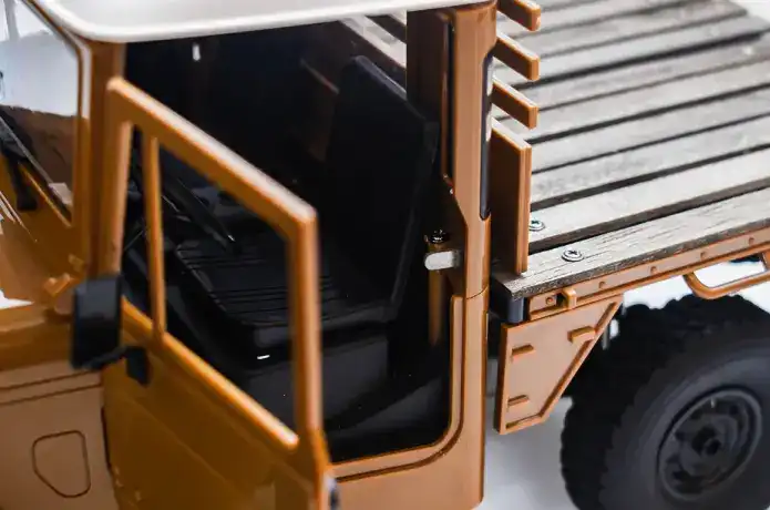WPL JAPAN「C44 RTR」のドア