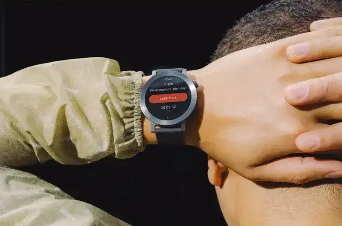 CMF Watch 3 Proをつける人