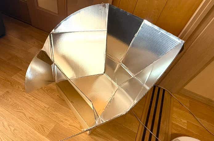 アースダンボール 「ソーラークッカー」