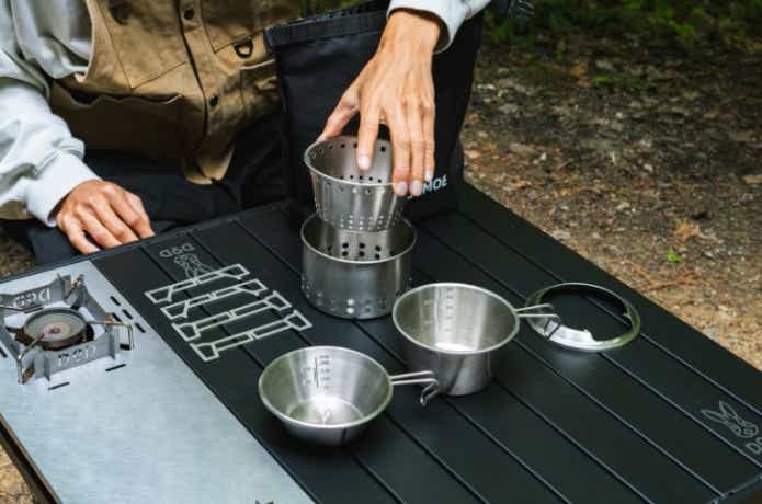 DOD「シェラもえファイヤー」を収納する様子