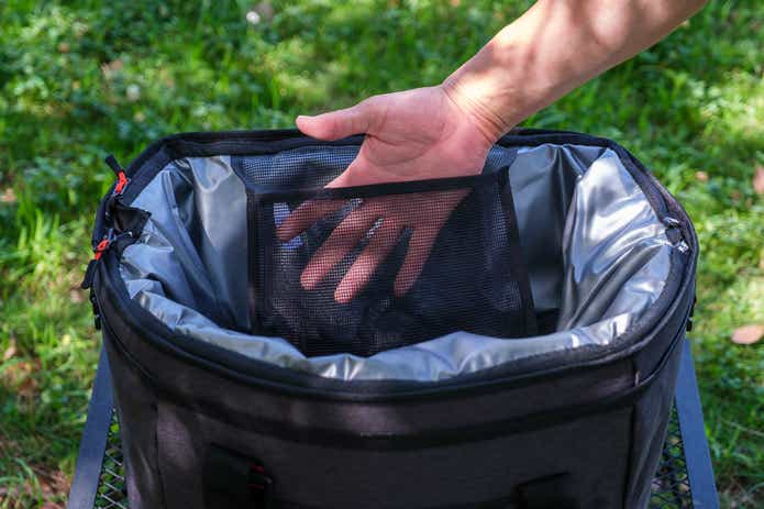 HUGEL エアロゲルソフトクーラーボックスのポケット 