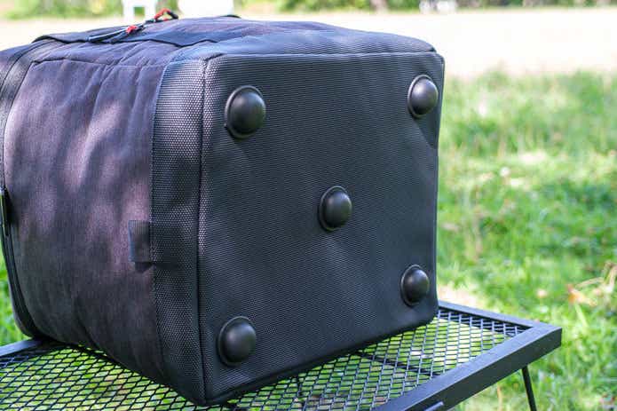 HUGEL エアロゲルソフトクーラーボックスの底面