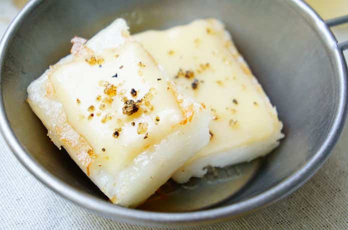 業務スーパー台湾大根もちにチーズとほりにしトッピング