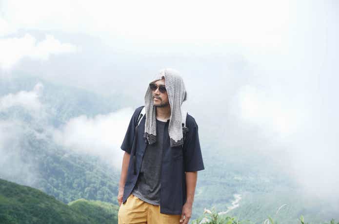 無印良品　風を通す五分袖シャツ