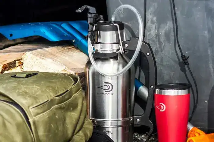 DrinkTanks「真空断熱グラウラー 64oz」