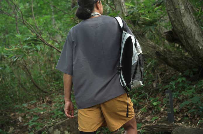 無印良品　風を通すTシャツ