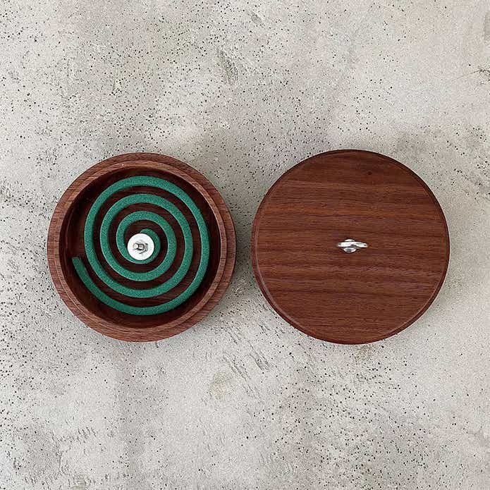 山崎実業 「そのまま入れられる 蚊取り線香収納ポット」