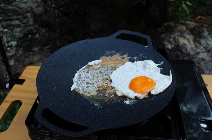 ダイソー20cmをカセットコンロに載せてある