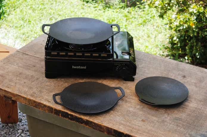 3枚のマルチグリドルを並べてある