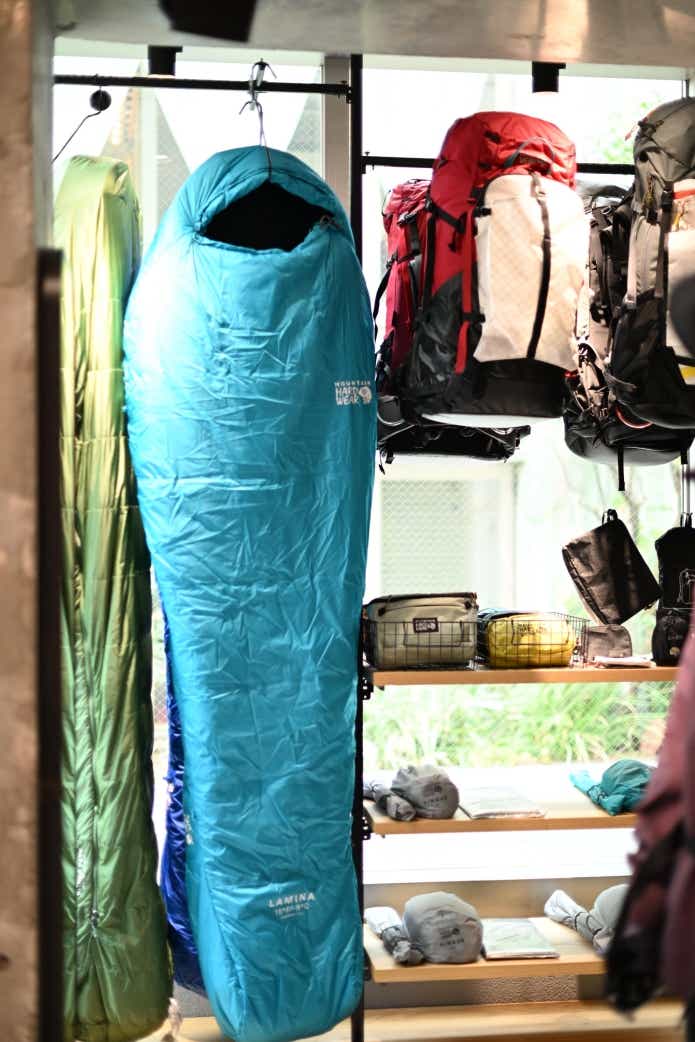 マウンテンハードウェア　原宿　MOUNTAIN HARDWEAR HARAJUKU
