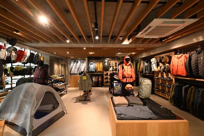 マウンテンハードウェア　原宿　MOUNTAIN HARDWEAR HARAJUKU