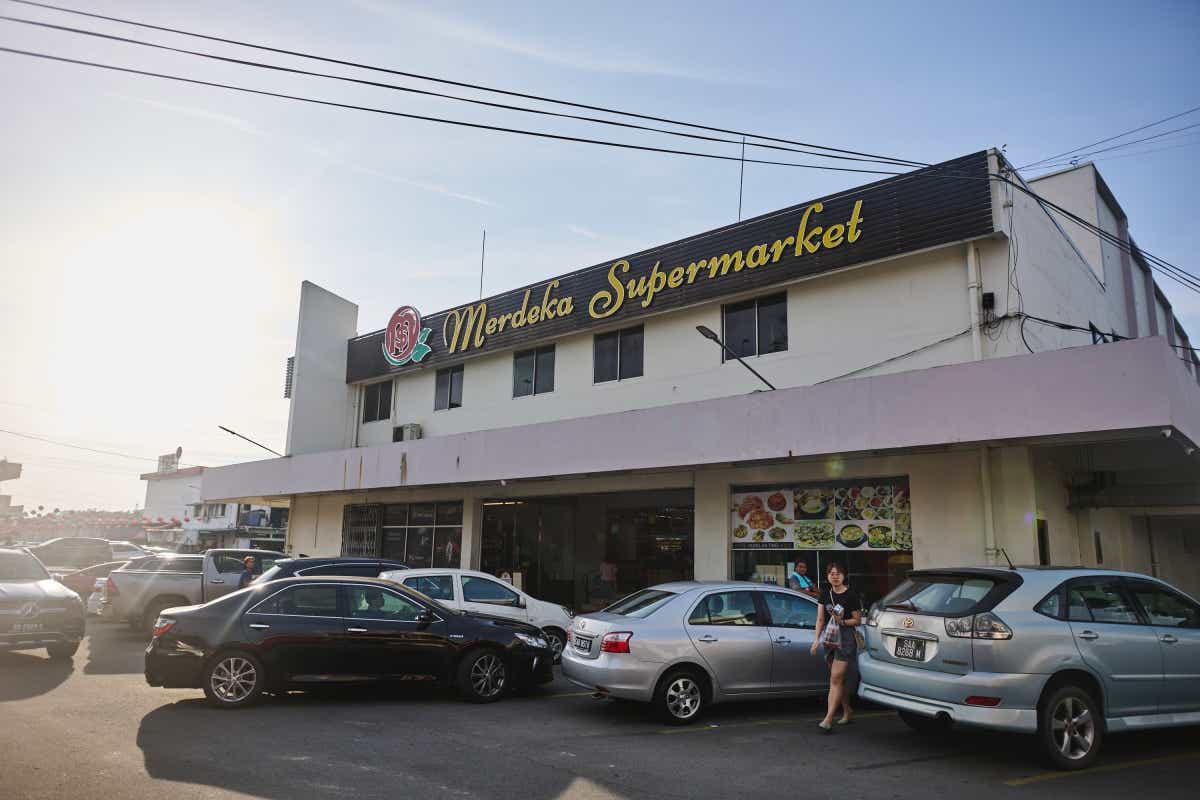 マレーシアのボルネオ島への親子キャンプ旅