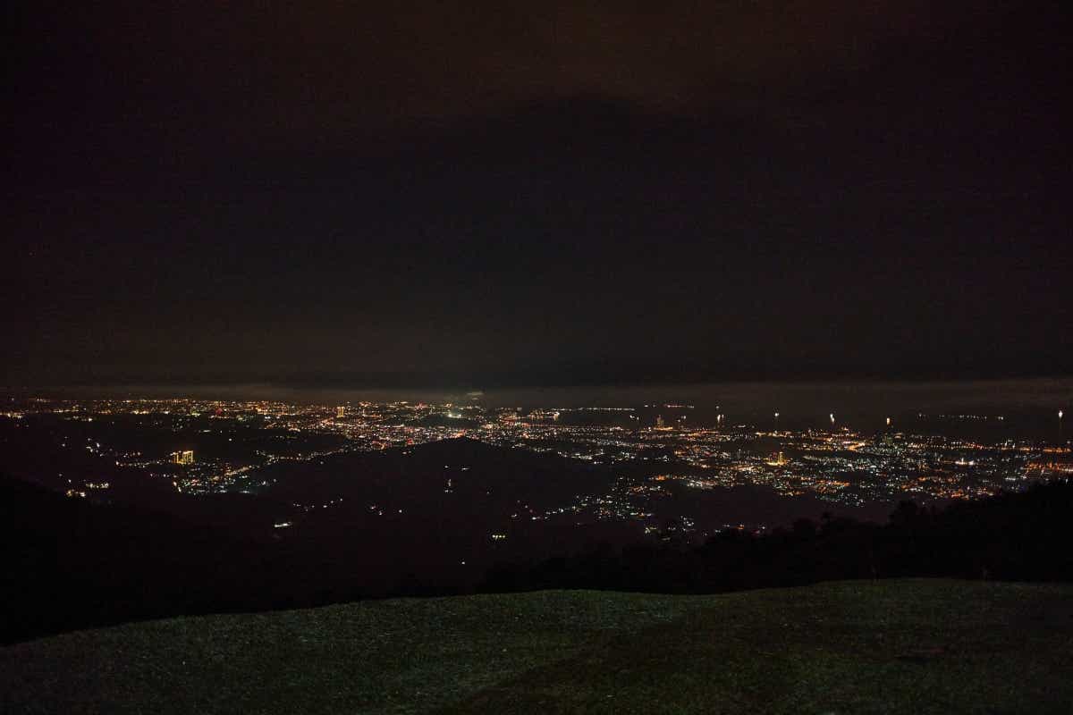 マレーシアのボルネオ島への親子キャンプ旅