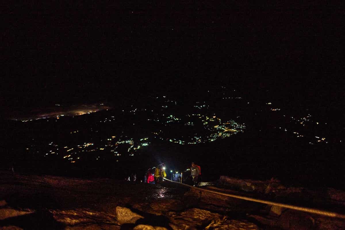 マレーシアのボルネオ島への親子キャンプ旅