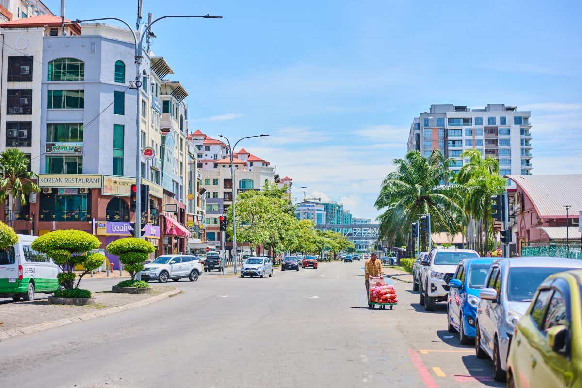 マレーシアのボルネオ島への親子キャンプ旅