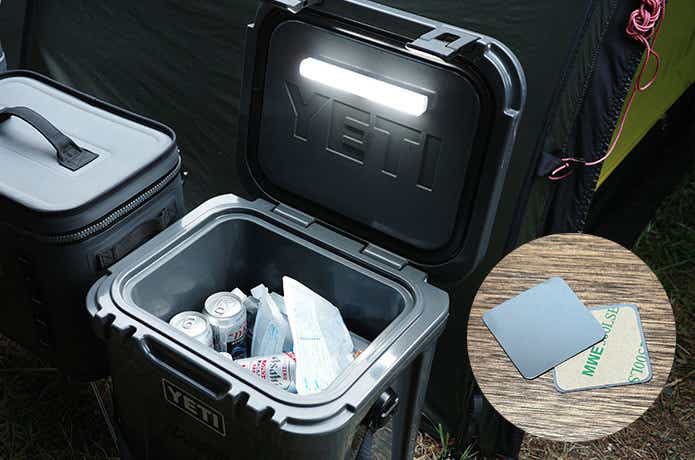 クーラーボックスに取り付けたセンサーライト