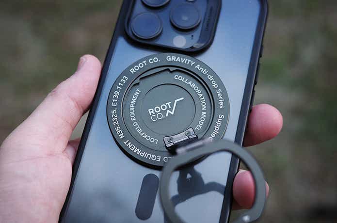 リングを伸ばしたGRAVITY MAGNETRING for MagSafe