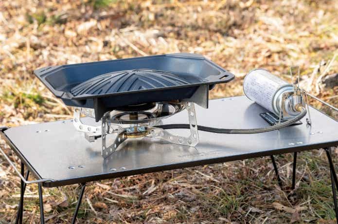 ユニセラジンギスカン鍋とテーブルトップバーナーUS-DⅡ