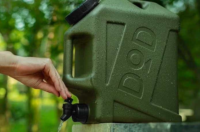 ハードタイプのウォータータンク