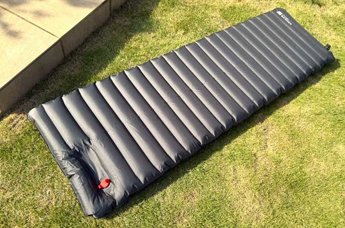 サーマレスト「トレッカーチェア」+MOBI GARDEN 「エアーマット」