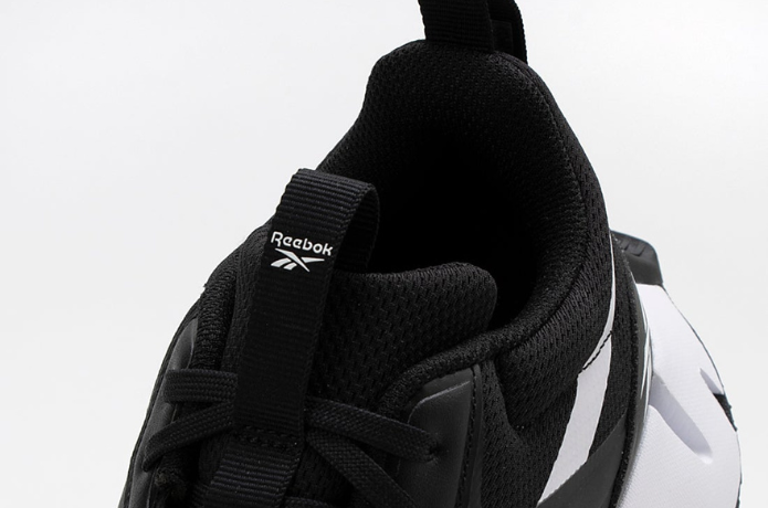 リーボック ジグ ダイナミカ STR