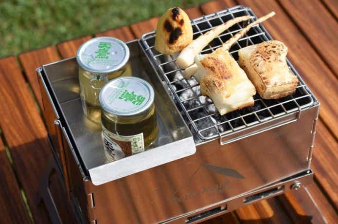 焚き火台で熱燗と焼き物をする