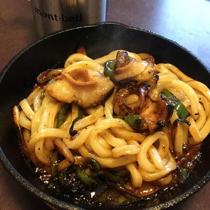 ホルモン入り焼うどん