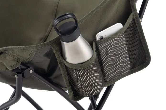 コールマン ヒーリングチェアNXのポケットに物を入れる