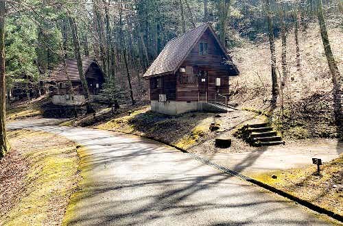 バレルサウナ付き温泉あり。ICから車で5分とアクセス良好