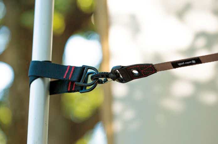 ハンギングチェーンをポールにかける