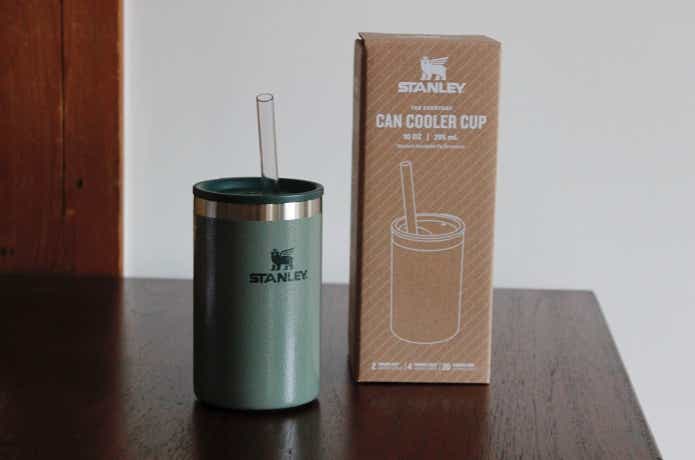 エブリデイ缶クーラーカップとパッケージ箱