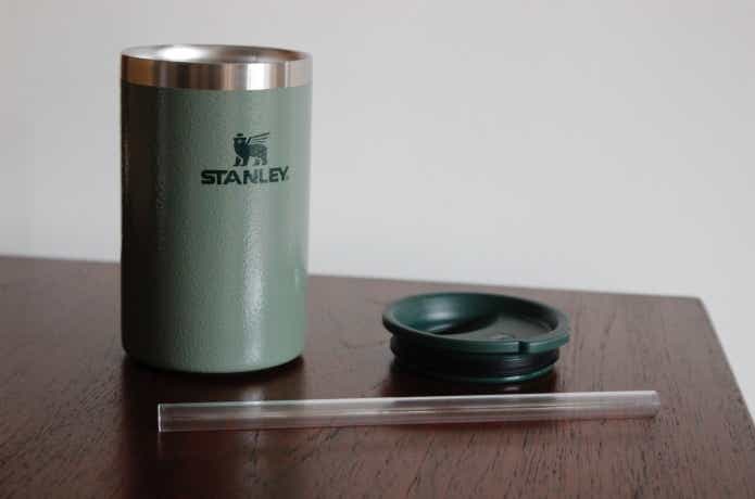 カップ本体、ふた、ストロー